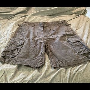 Men’s cargo shorts